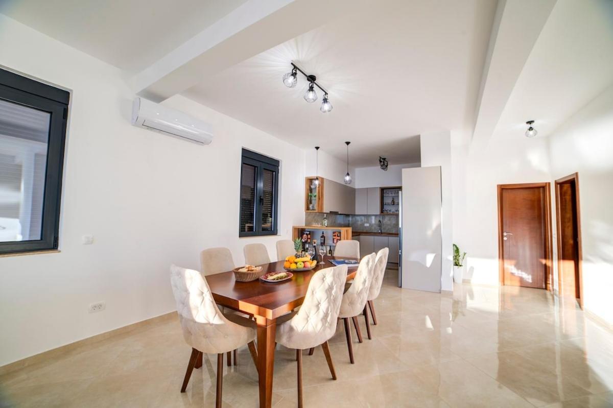 Villa Jelena With Private Pool - Lapcici Budva Extérieur photo